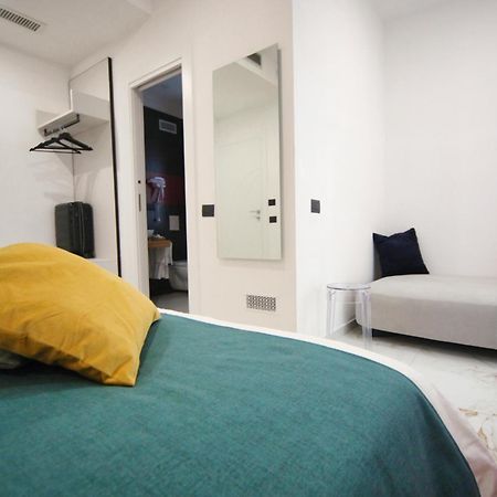 Be-Coloured Hotel Napels Kamer foto