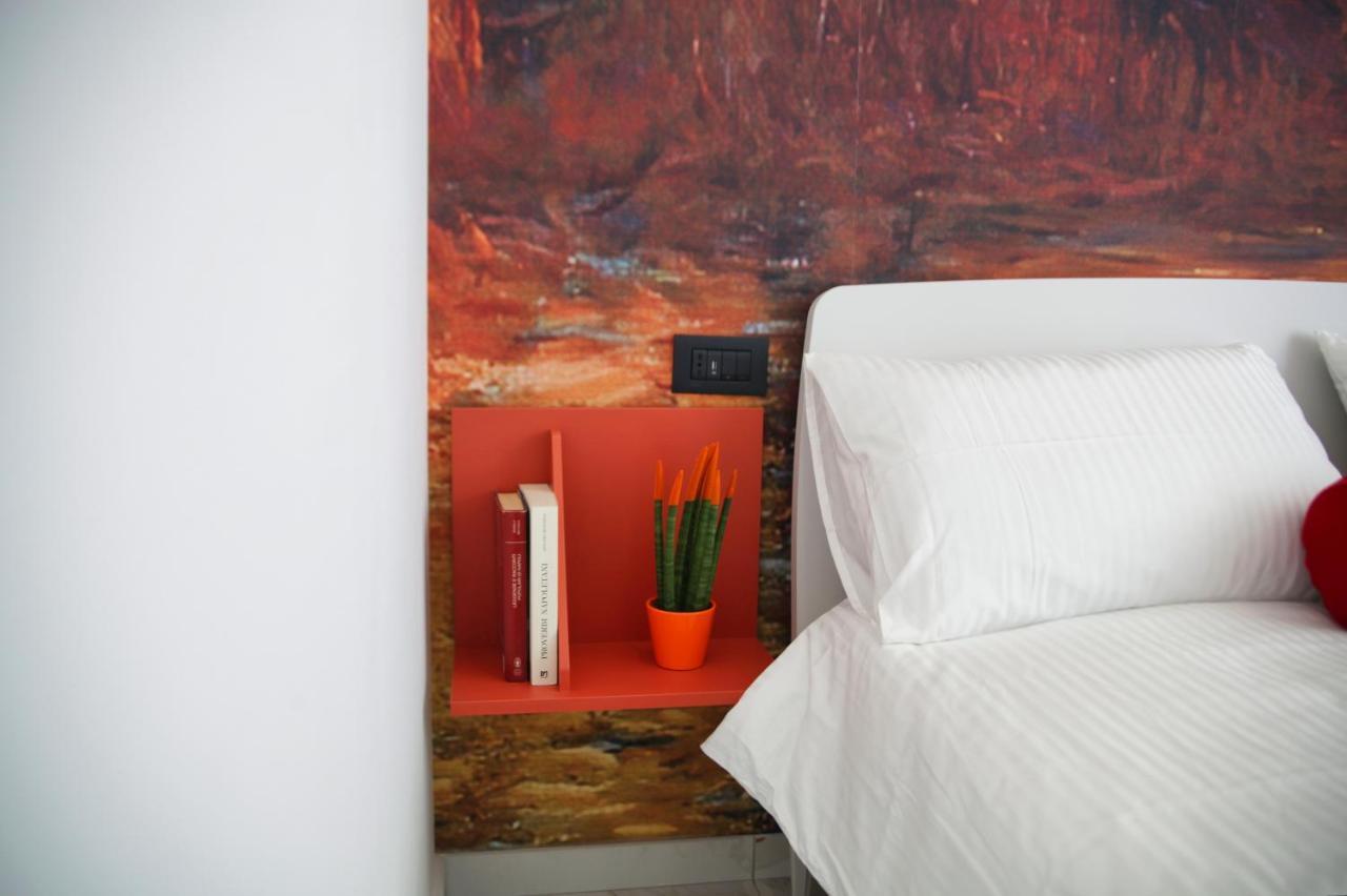 Be-Coloured Hotel Napels Buitenkant foto