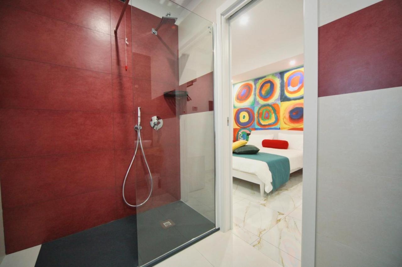 Be-Coloured Hotel Napels Buitenkant foto