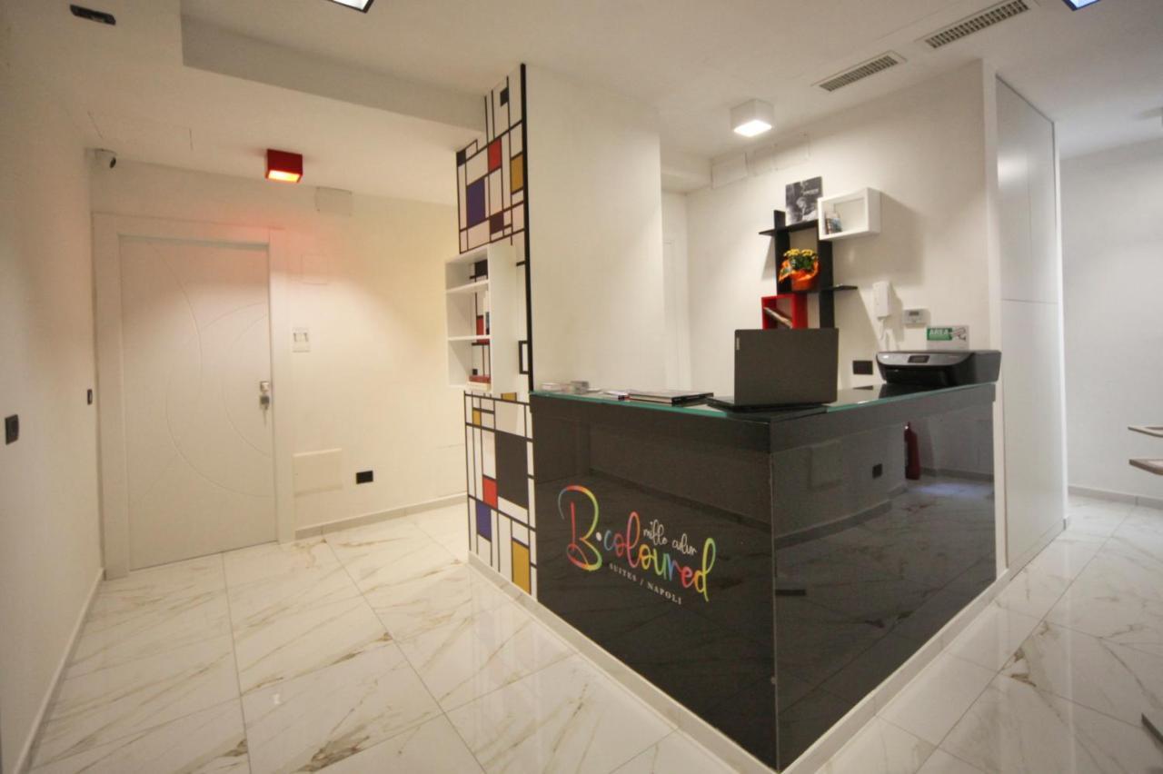 Be-Coloured Hotel Napels Buitenkant foto